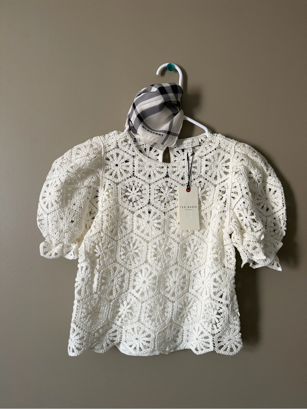 Ted Baker Ivory Crochet Puff Sleeve Blouse ( XS)